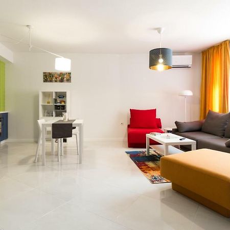 Pop Your Colors - Funky And Modern 1Bdr Apt By Flat Mаnager Plovdiv Eksteriør billede