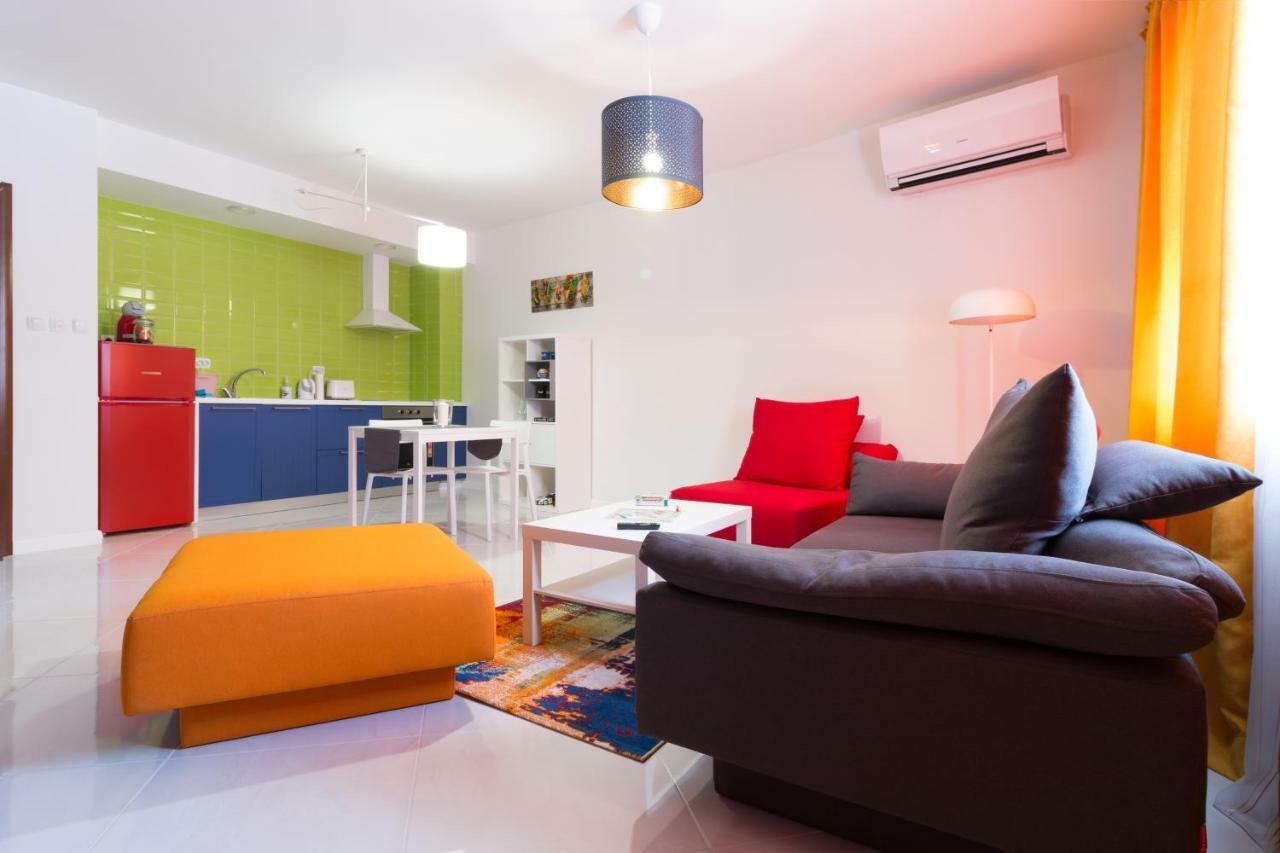 Pop Your Colors - Funky And Modern 1Bdr Apt By Flat Mаnager Plovdiv Eksteriør billede