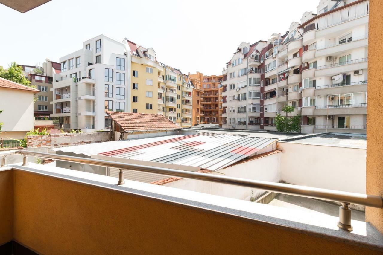 Pop Your Colors - Funky And Modern 1Bdr Apt By Flat Mаnager Plovdiv Eksteriør billede